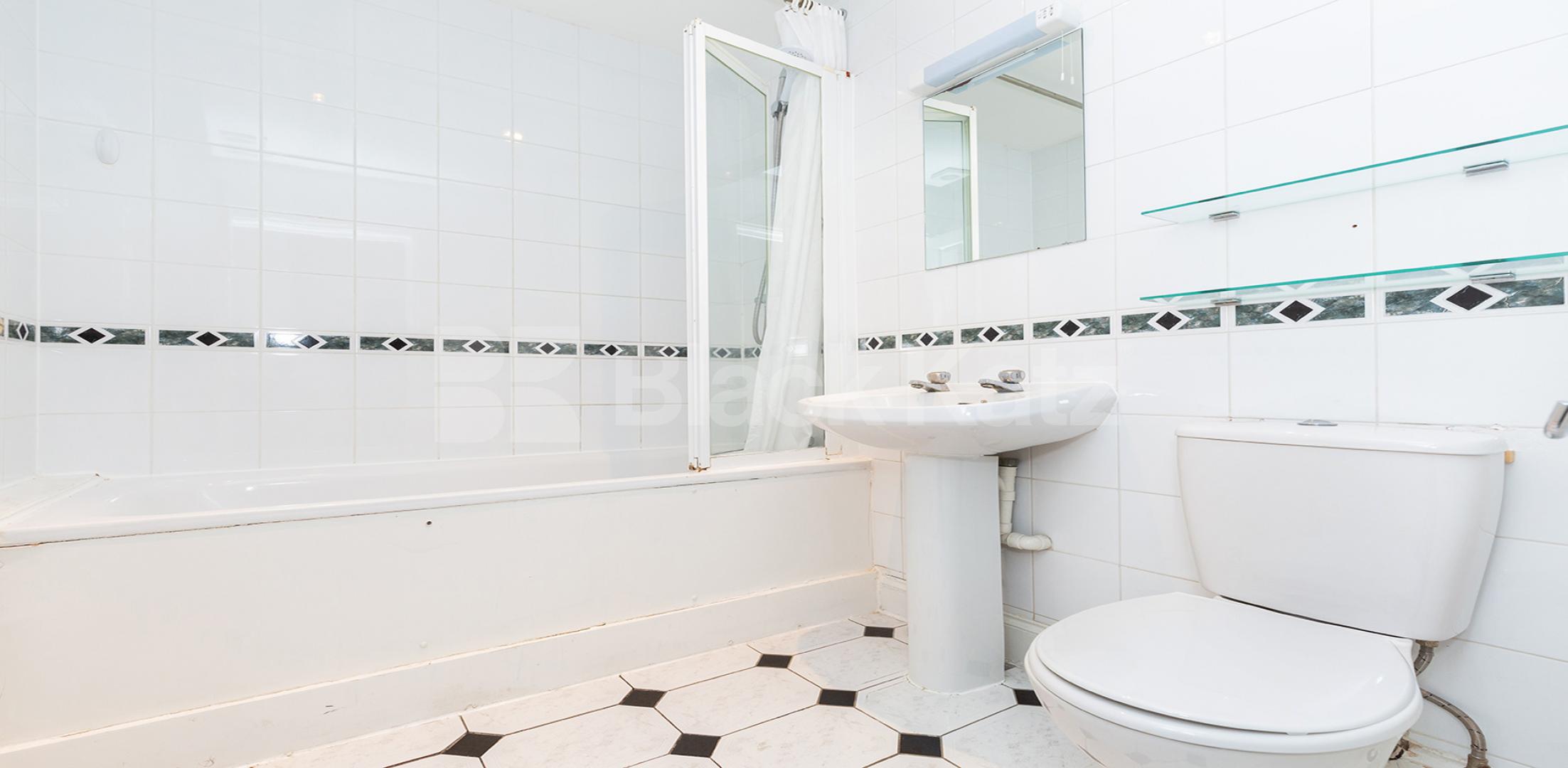 			WAREHOPUSE CONVERSION!, 1 Bedroom, 1 bath, 1 reception Flat			 Crawford House Farringdon Road, FARRINGDON / HOLBORN